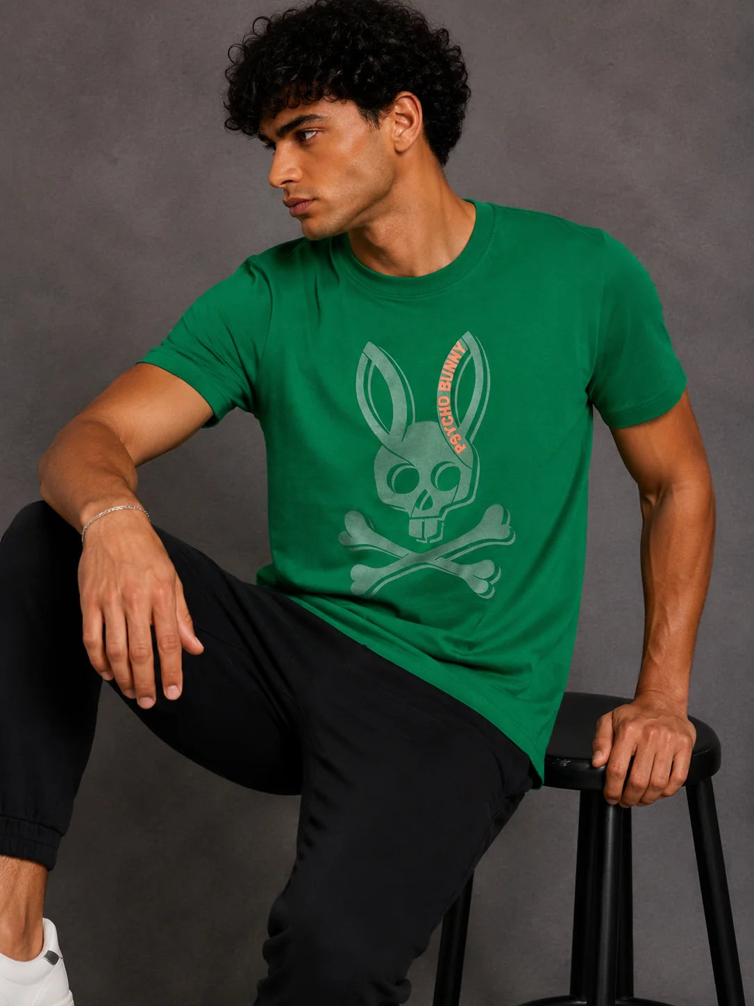 Camiseta 200 gramos referencia 11002, color Verde trebol, talla L