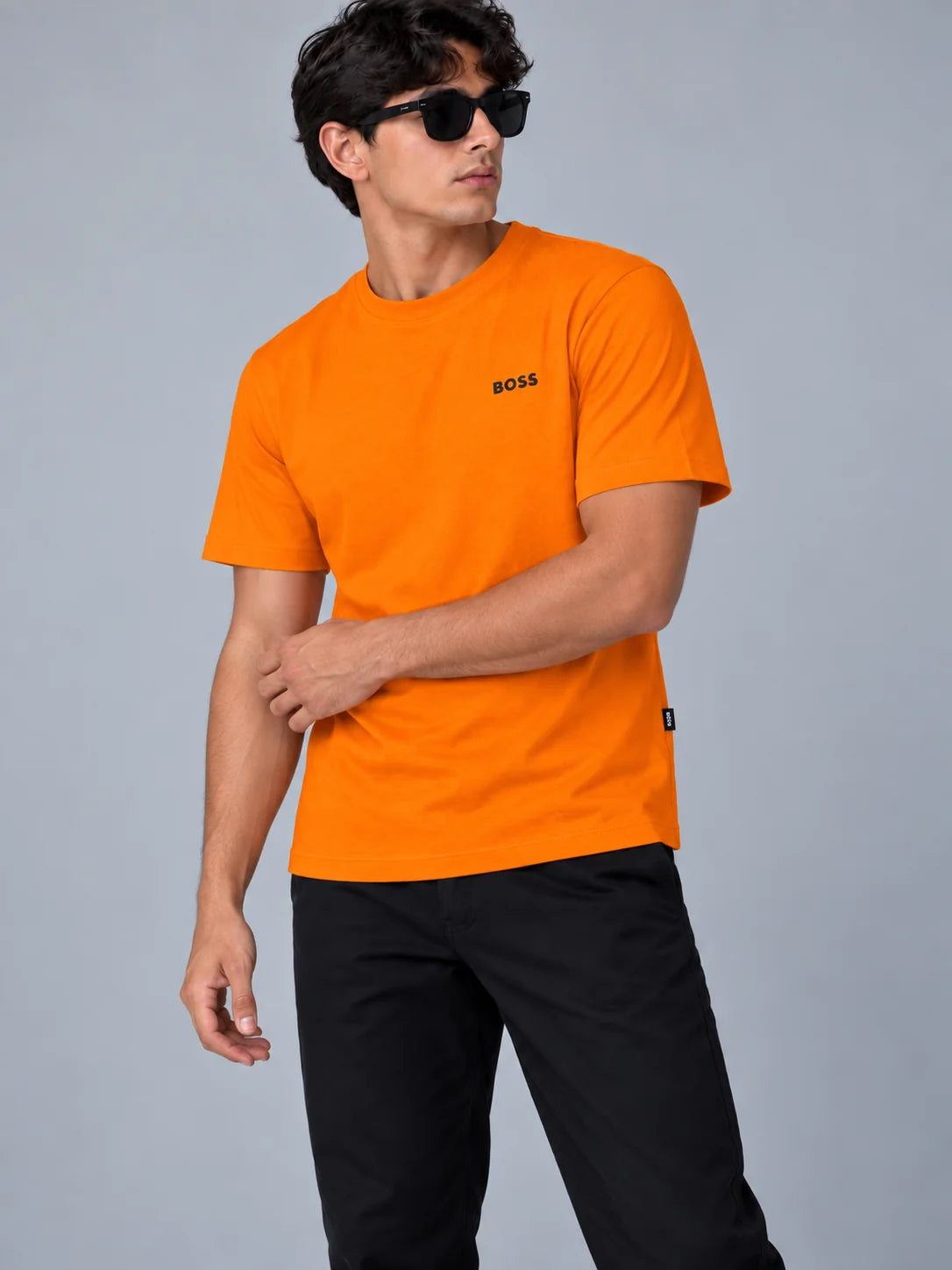 Camiseta 200 gramos referencia 11024, color Naranja, talla M
